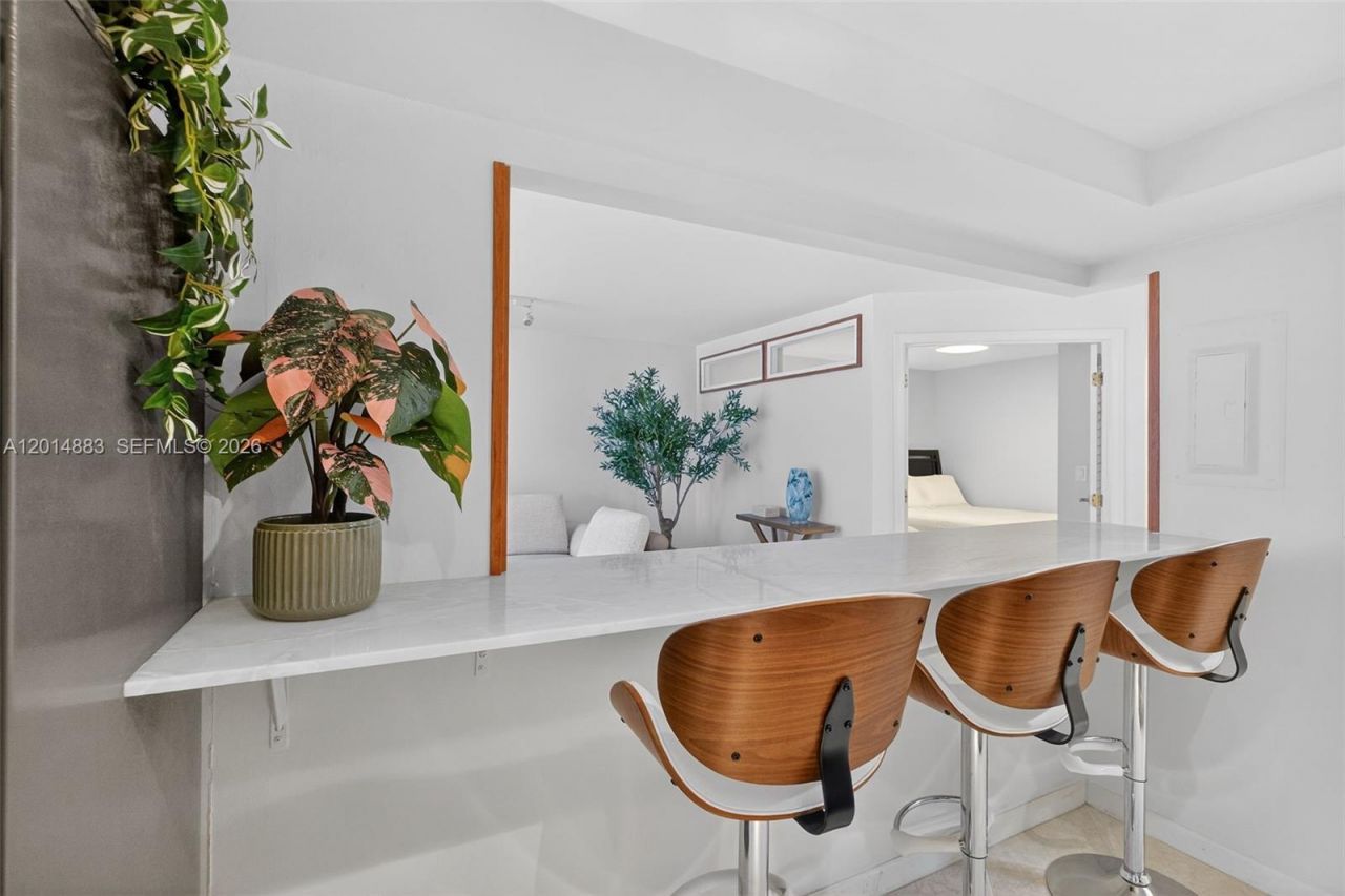 2401 Collins Ave, Unit 1406, Miami Beach, FL 33140 Photo