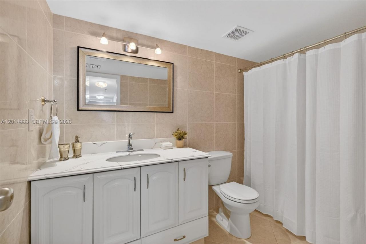 2401 Collins Ave, Unit 1406, Miami Beach, FL 33140 Photo