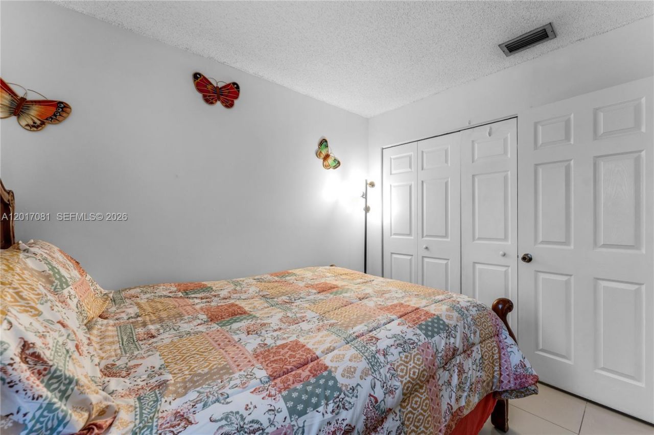 18300 SW 143rd Ct , Miami, FL 33177 Photo