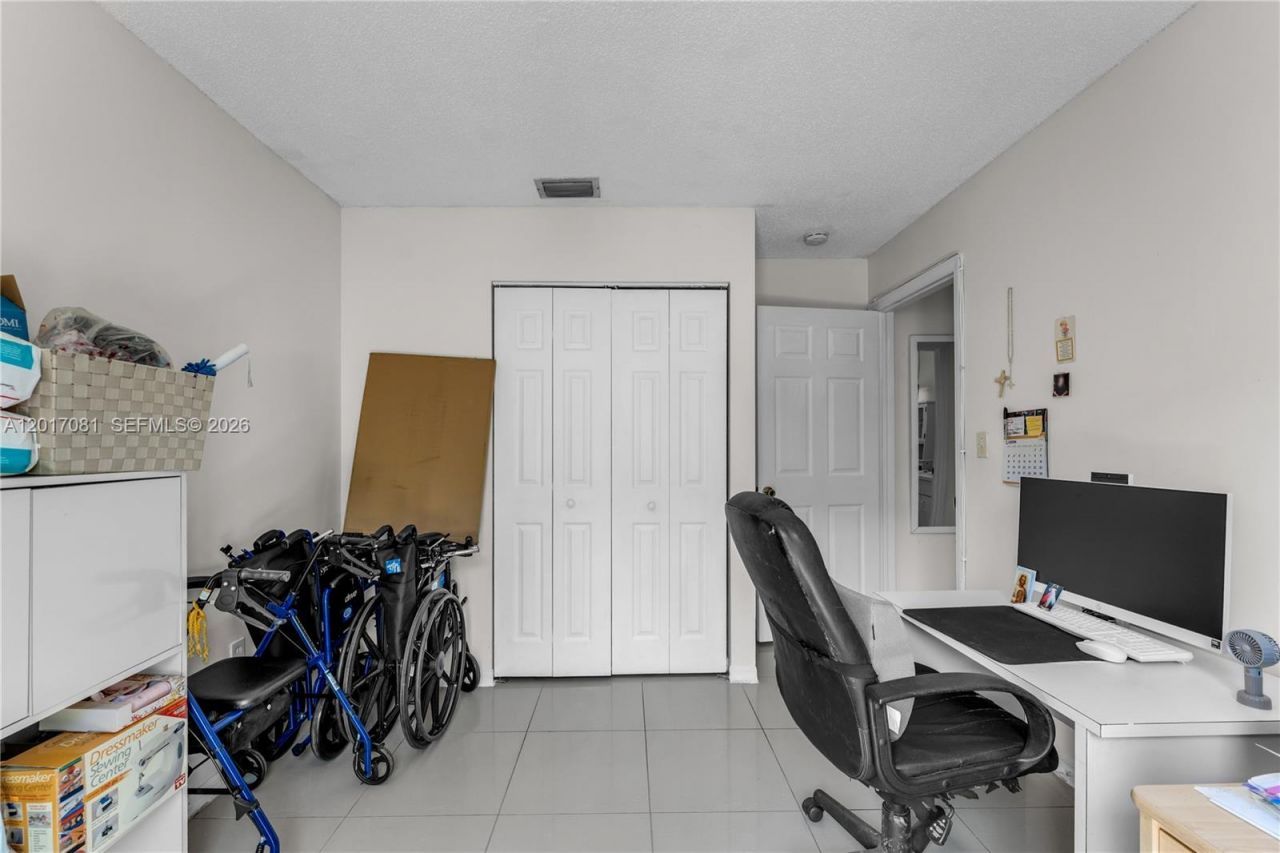 18300 SW 143rd Ct , Miami, FL 33177 Photo