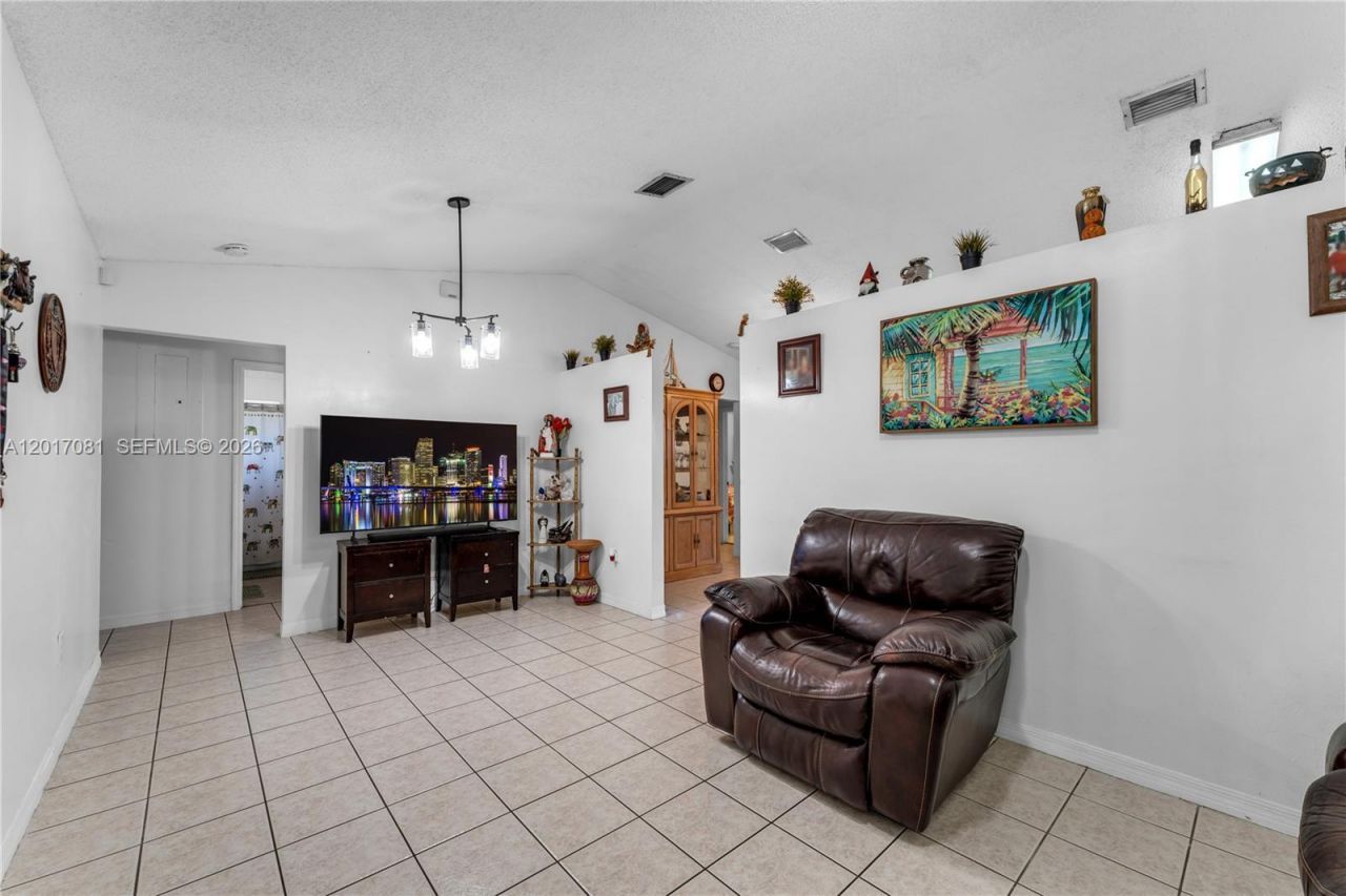 18300 SW 143rd Ct , Miami, FL 33177 Photo