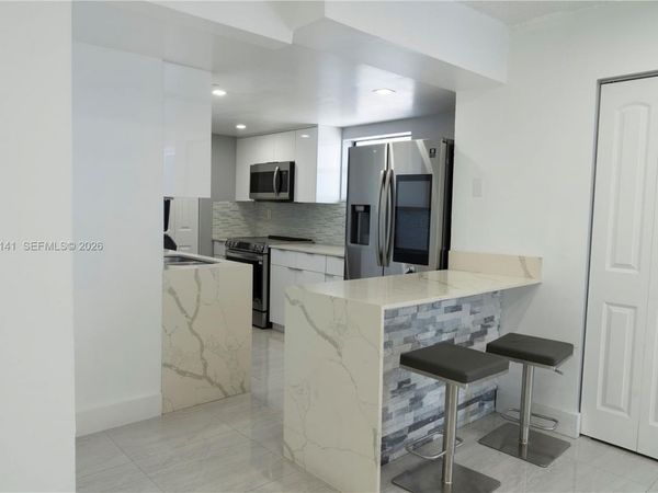 13850 SW 62nd St, Unit 303, Miami, FL 33183