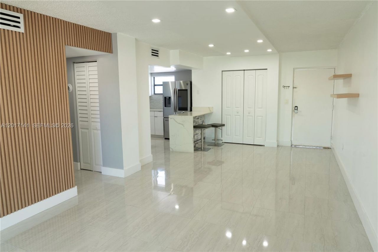 13850 SW 62nd St, Unit 303, Miami, FL 33183 Photo