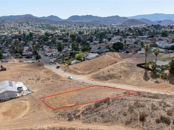 248 Manzana Drive, Menifee, CA 92587
