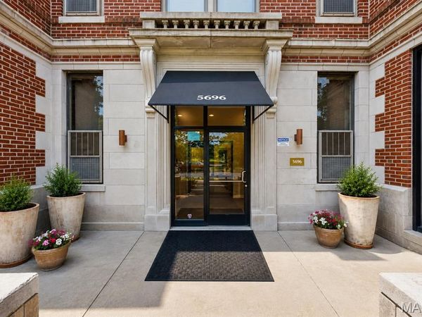 5696 Kingsbury Avenue , Unit 102, St Louis, MO 63112