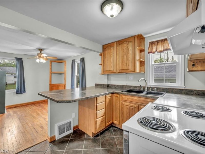 228 Sanford Street, Ravenna, OH 44266 Photo 17
