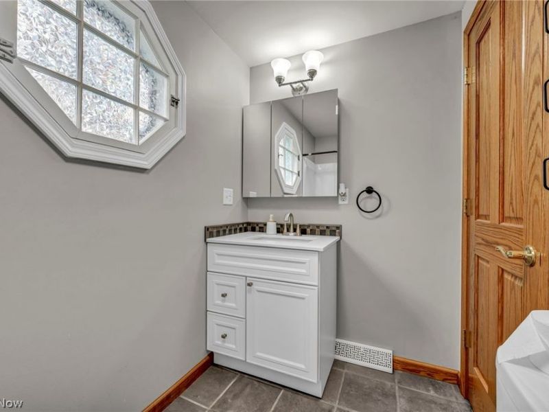 228 Sanford Street, Ravenna, OH 44266 Photo 24