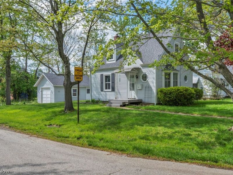 228 Sanford Street, Ravenna, OH 44266 Photo 4