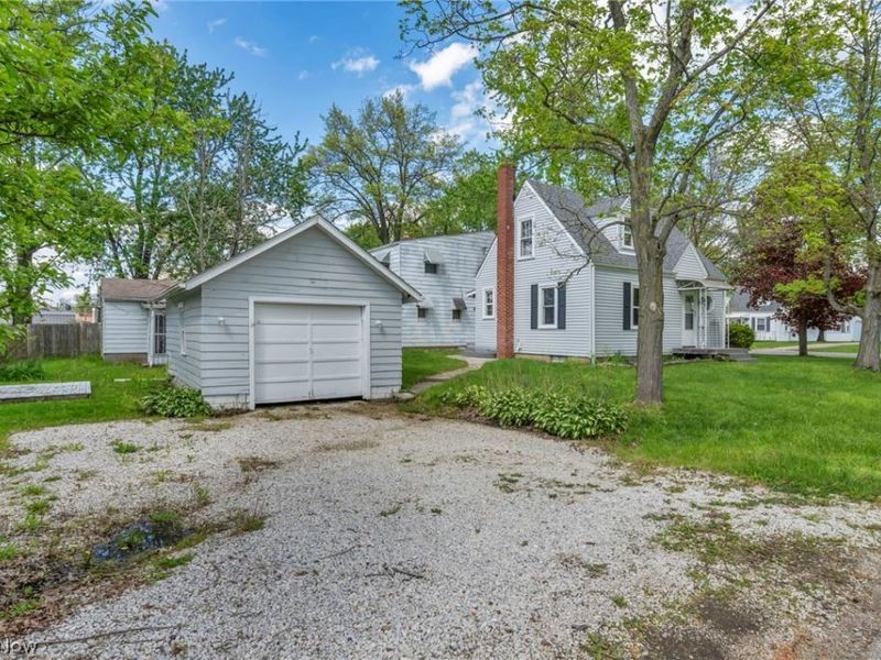 228 Sanford Street, Ravenna, OH 44266 Photo 6