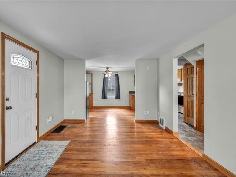 228 Sanford Street, Ravenna, OH 44266 Photo 7