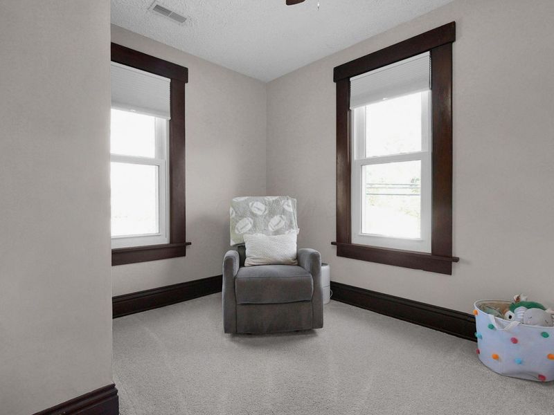 313 W Market Street, Baltimore, OH 43105 Photo 8