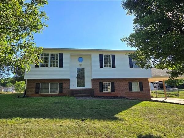 1053 Kentland Drive , King, NC 27021
