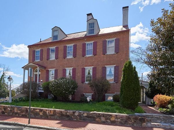 26 W UNION STREET , WEST CHESTER, PA 19382