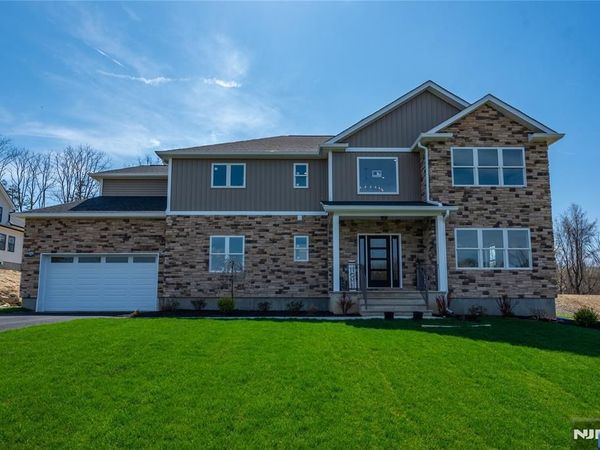 7 Emerald Drive, HARDYSTON, NJ 07419