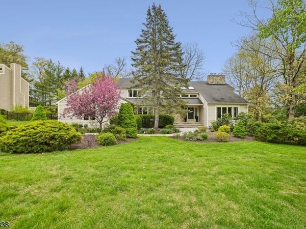 11 Hawthorne Ct, Morris, NJ 07960
