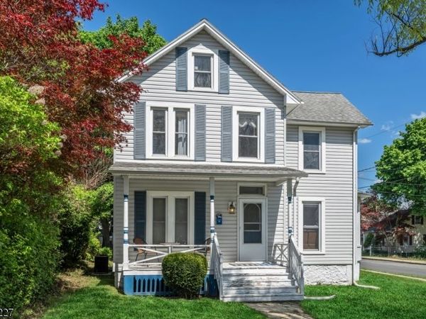 16 Grand Ave, Washington, NJ 07882