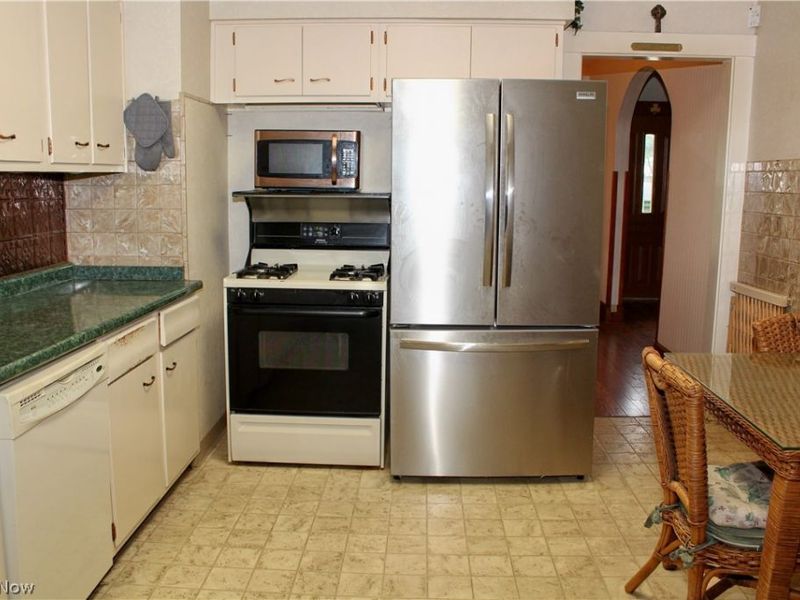 323 S Hazelwood Avenue, Youngstown, OH 44509 Photo 10