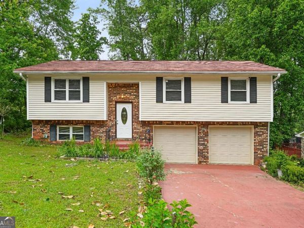 1476 Indian Forest Trail, Stone Mountain, GA 30083