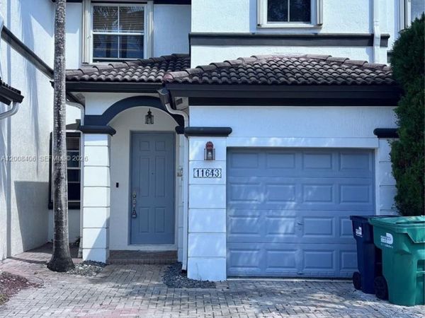 11643 NW 78th St, Doral, FL 33178