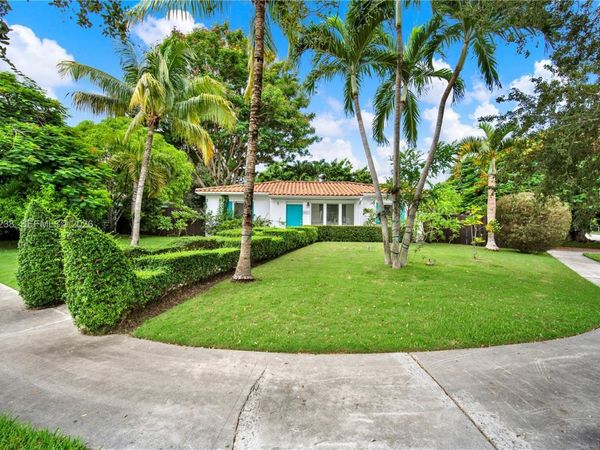 6890 SW 51st St , Miami, FL 33155