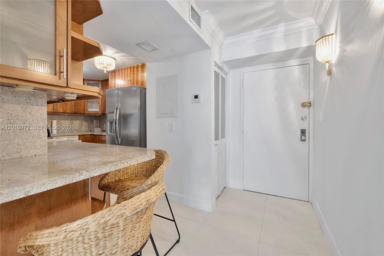 2401 Collins Ave , Unit 1805, Miami Beach, FL 33140 Photo