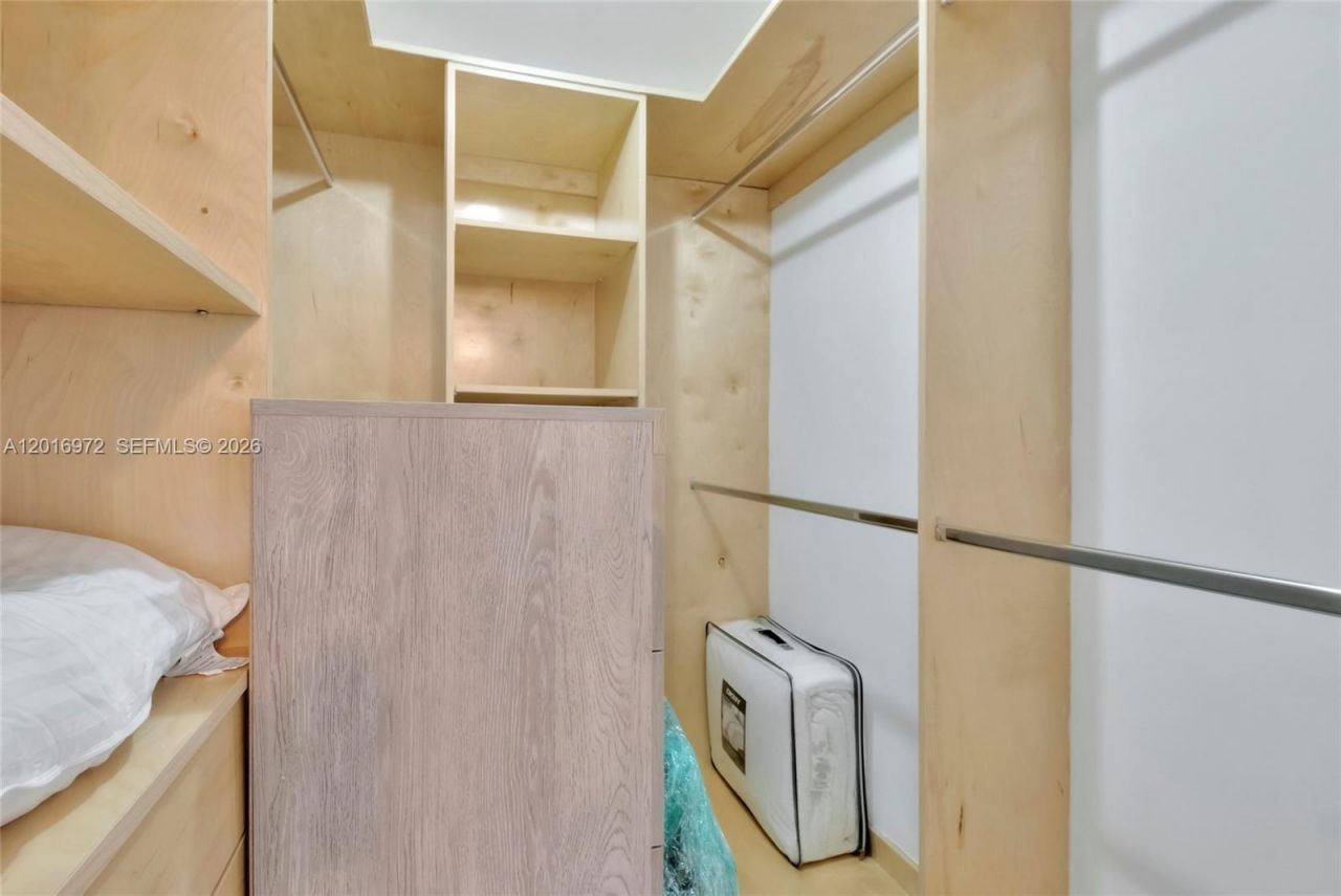 2401 Collins Ave , Unit 1805, Miami Beach, FL 33140 Photo