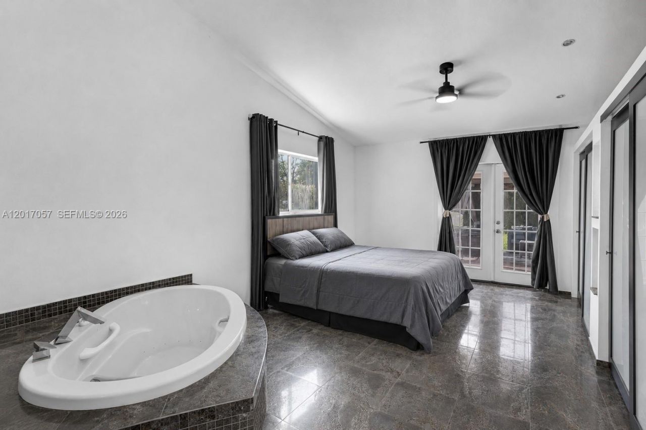 9470 NW 33rd Mnr, Sunrise, FL 33351 Photo