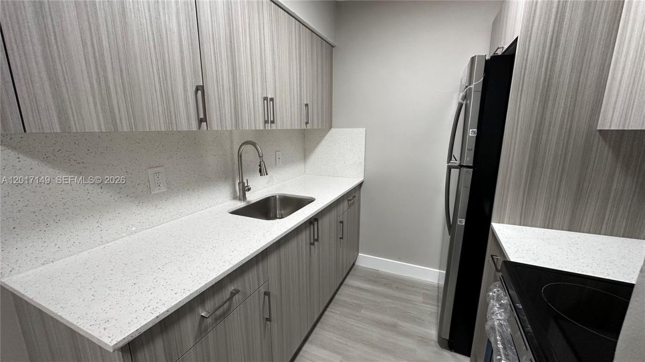 4101 NW 30th Ter , Unit 4, Lauderdale Lakes, FL 33309 Photo
