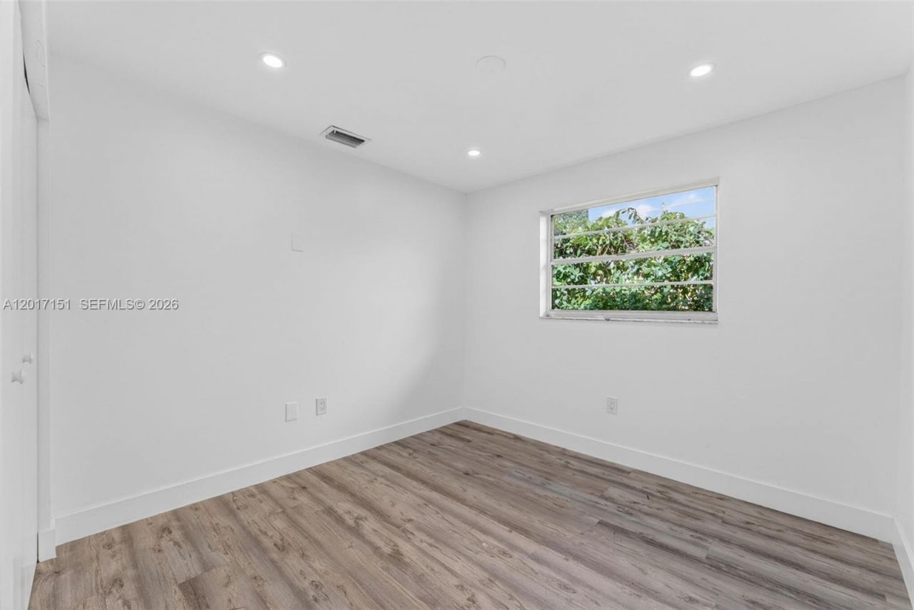 10210 SW 175th St , Miami, FL 33157 Photo