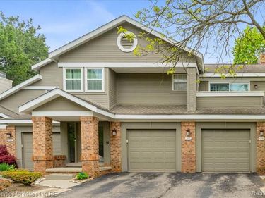 6651 Hearthside Court, West Bloomfield Twp, MI 48322