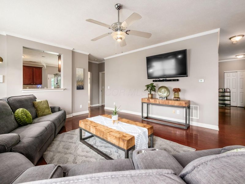 5726 Snedegar Drive, Unit 1001, New Albany, OH 43054 Photo 7