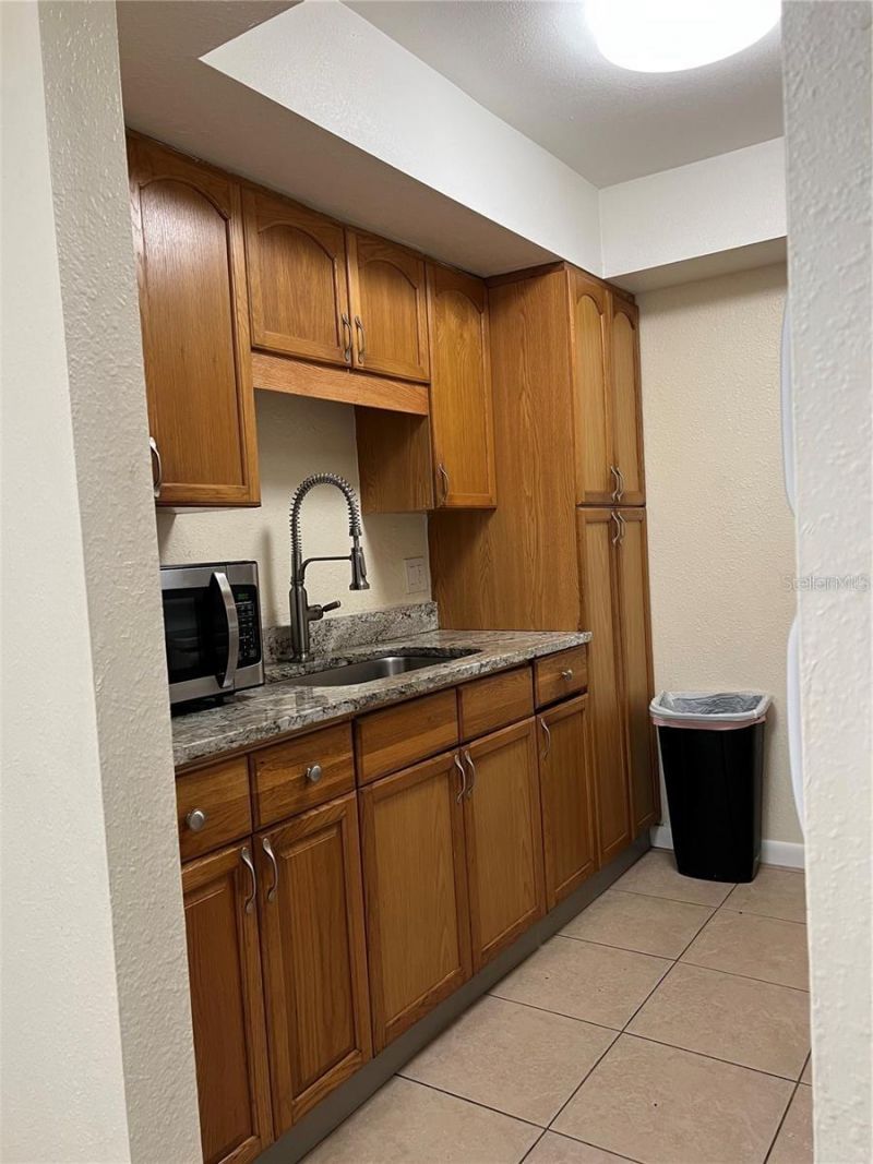 2176 Winchester Road N, Unit 2, Saint Petersburg, FL 33710 Photo