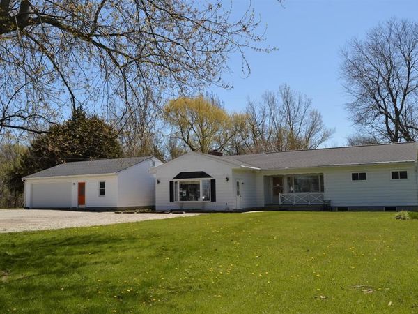5395 Lincoln Highway, Crestline, OH 44827