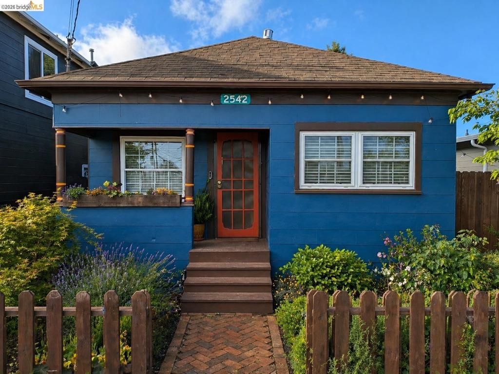 2542 Esmond Ave, Richmond, CA 94804 Main Photo