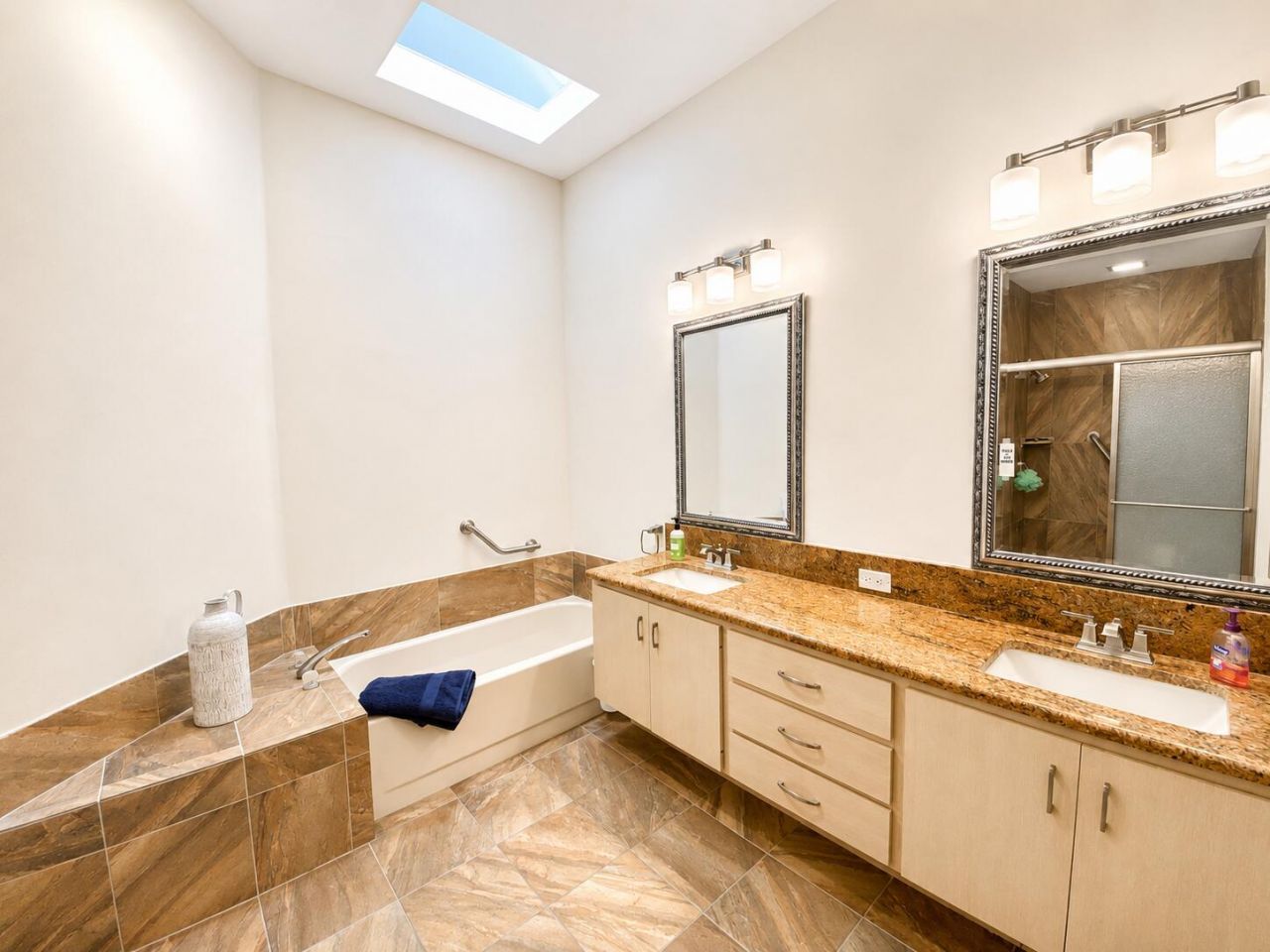 7529 SE Bay Cedar Circle, Hobe Sound, FL 33455 Photo
