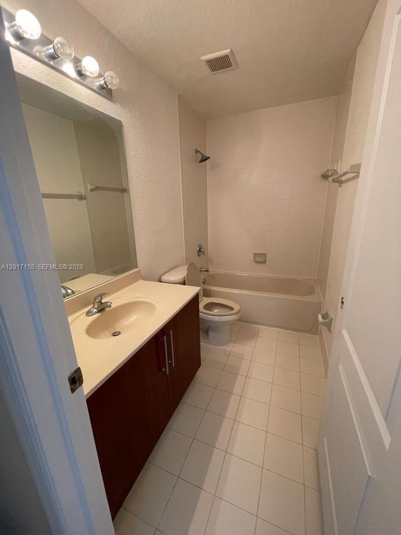 1021 SE 23rd Ave , Unit 1, Homestead, FL 33035 Photo