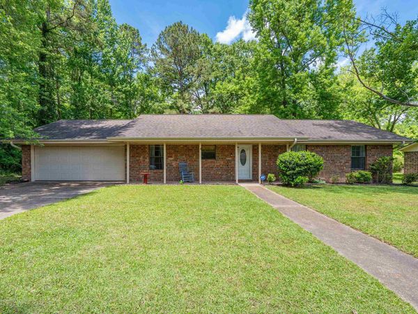 1708 Creekwood Drive, Arkadelphia, AR 71923
