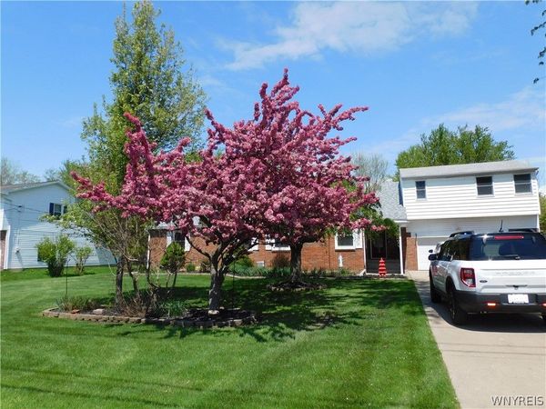 720 Fisher Road , West Seneca, NY 14224