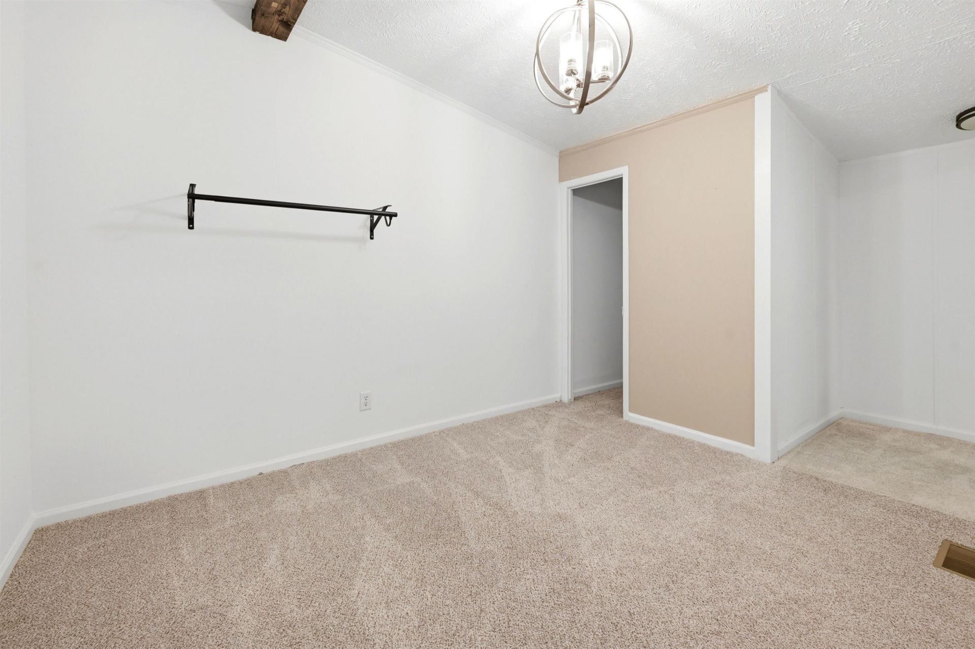 1037 Weslin Creek Dr. Photo 16