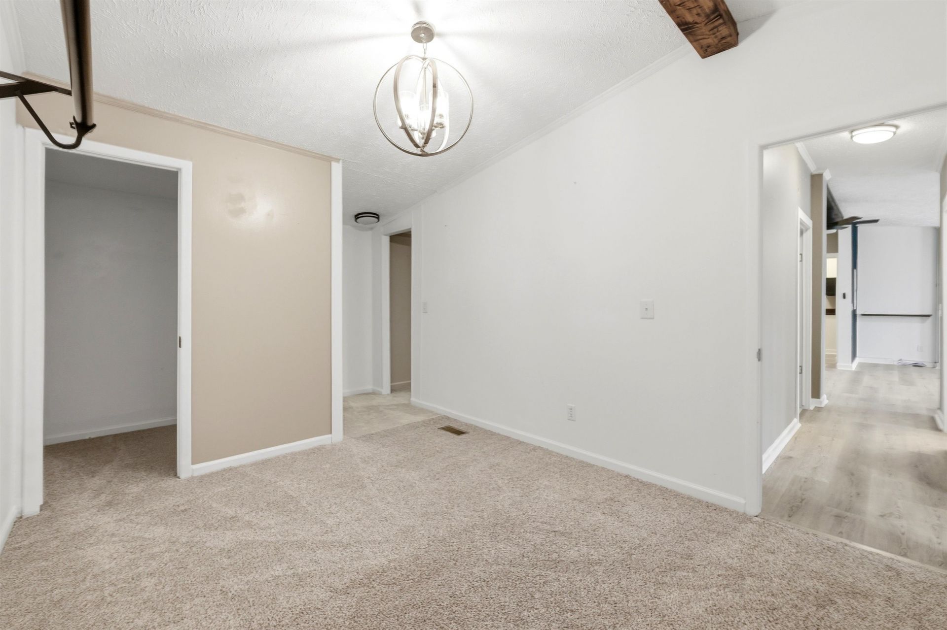 1037 Weslin Creek Dr. Photo 17