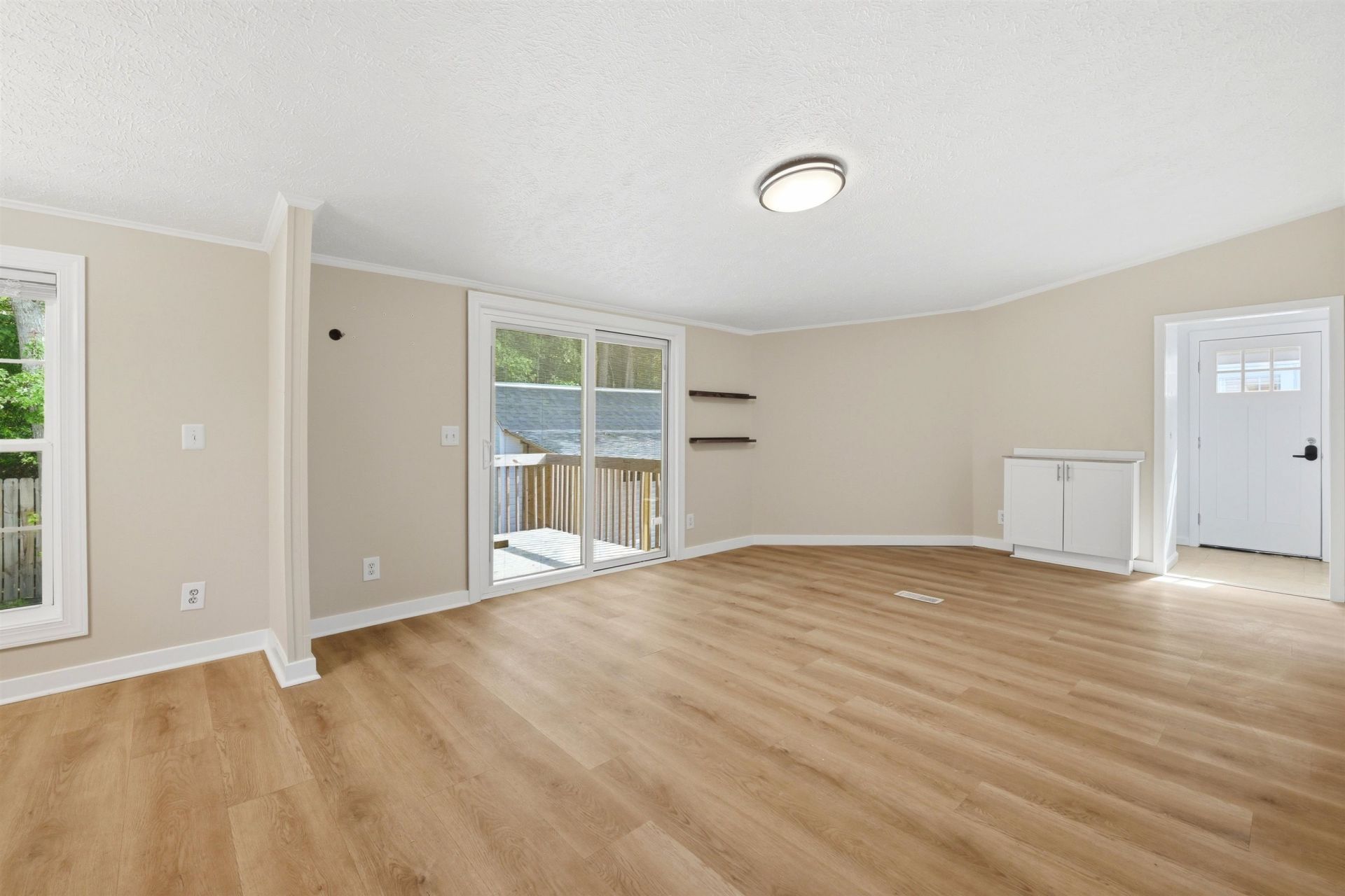 1037 Weslin Creek Dr. Photo 21