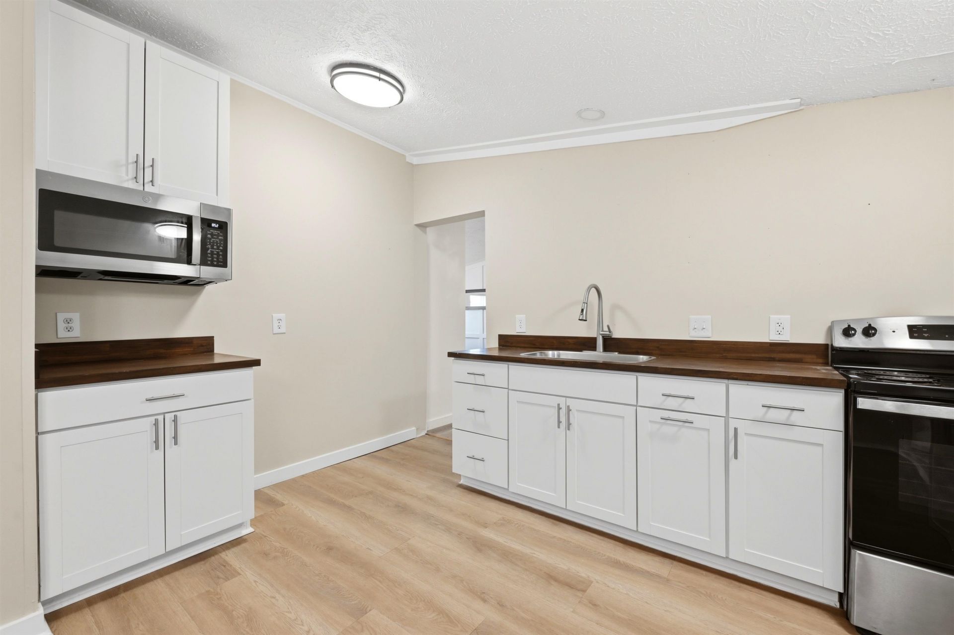 1037 Weslin Creek Dr. Photo 30