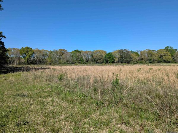 1929 E Milton Rd, Youngsville, LA 70592