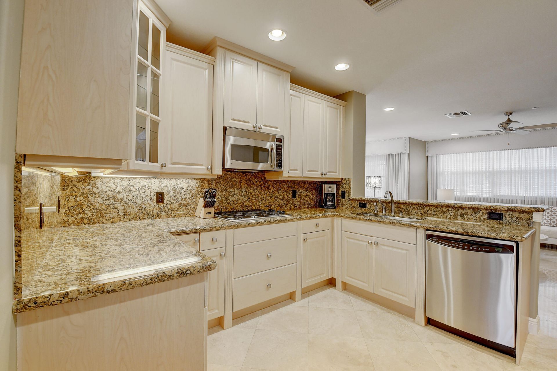 5645 NE Trieste Way, Boca Raton, FL 33487 Photo
