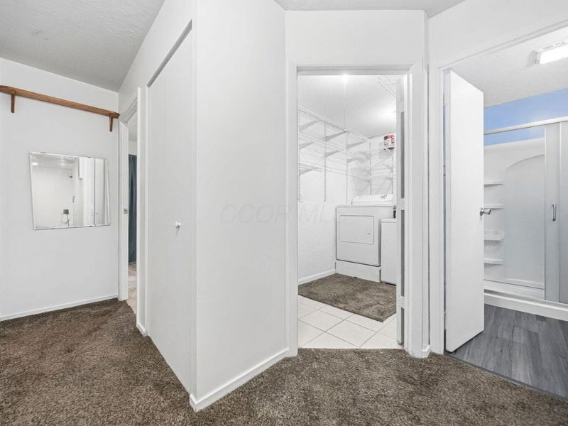 387 Daytona Road, Columbus, OH 43228 Photo 13