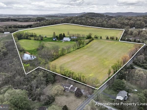 1269 POSSUM LANE , LEESPORT, PA 19533