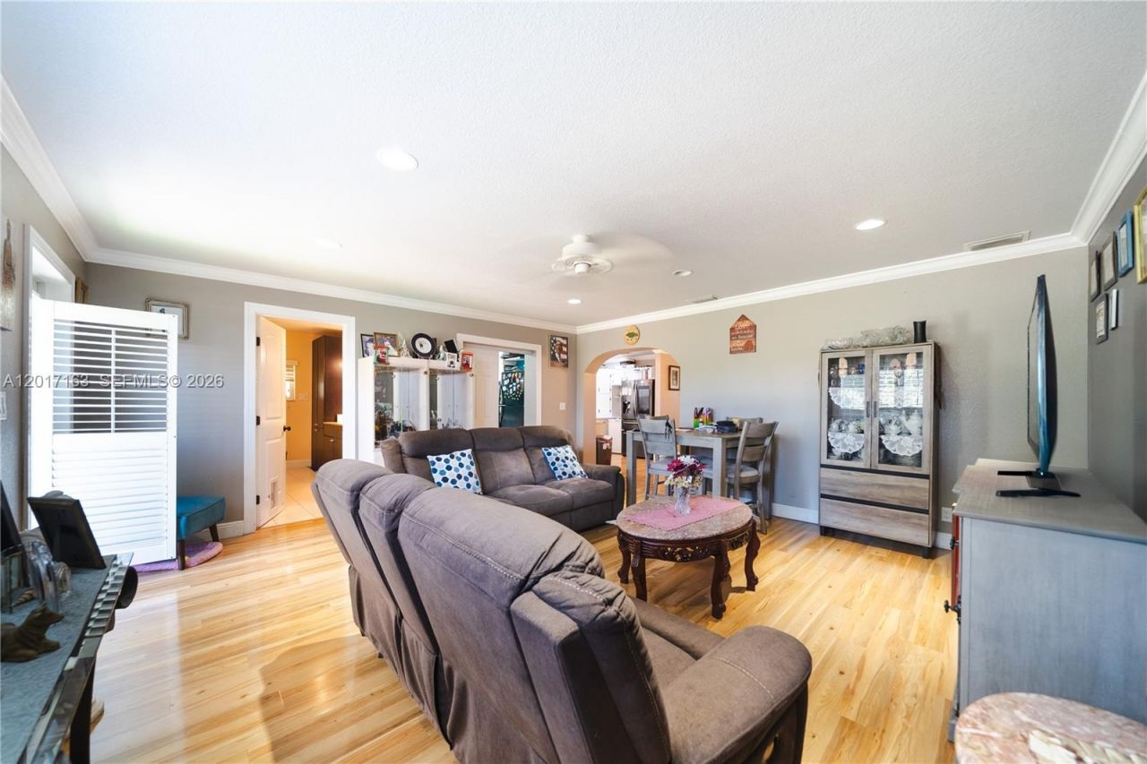 6472 Pierce St , Hollywood, FL 33024 Photo