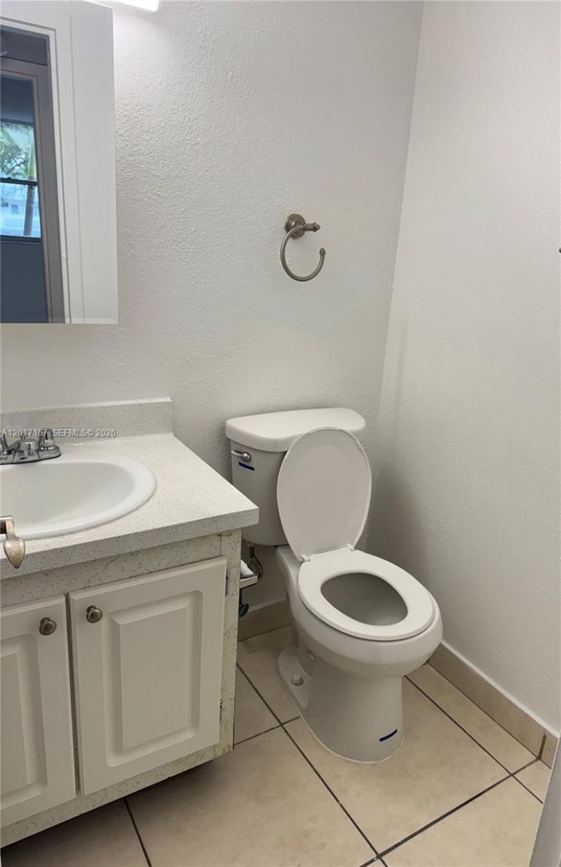 1470 NE 125th Ter, Unit 205, North Miami, FL 33161 Photo