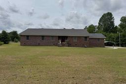1390 N Main St  photo 4