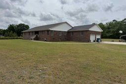 1390 N Main St  photo 4